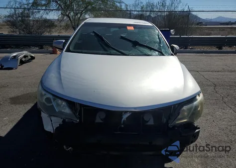 2014 Toyota Camry L z USA, uszkodzony, nr VIN 4T1BF1FK3EU440232